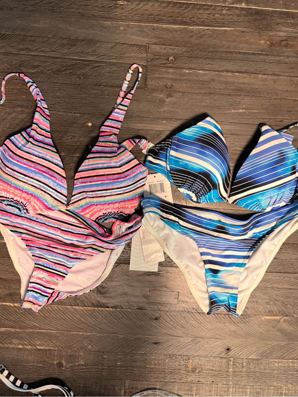 Liv | 2 women’s bikinis
